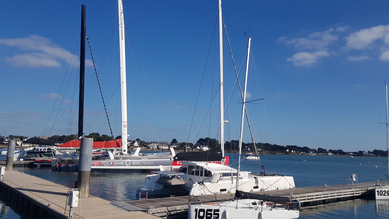 Photo of Others in Auray