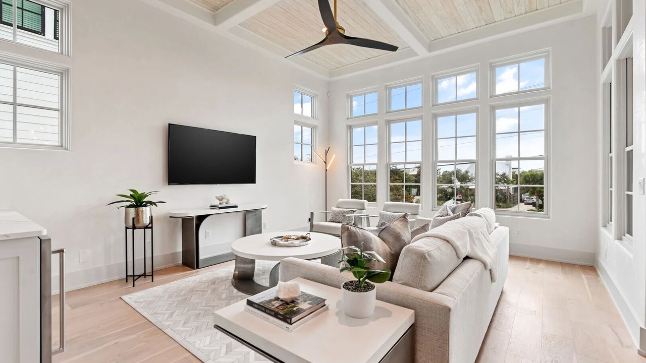 Photo of Livingroom in SeaNest Village