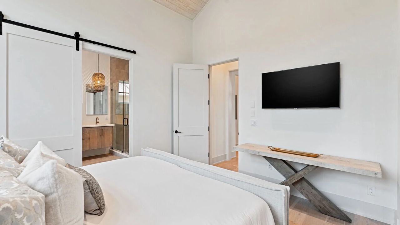 Photo of Bedroom in SeaNest Village