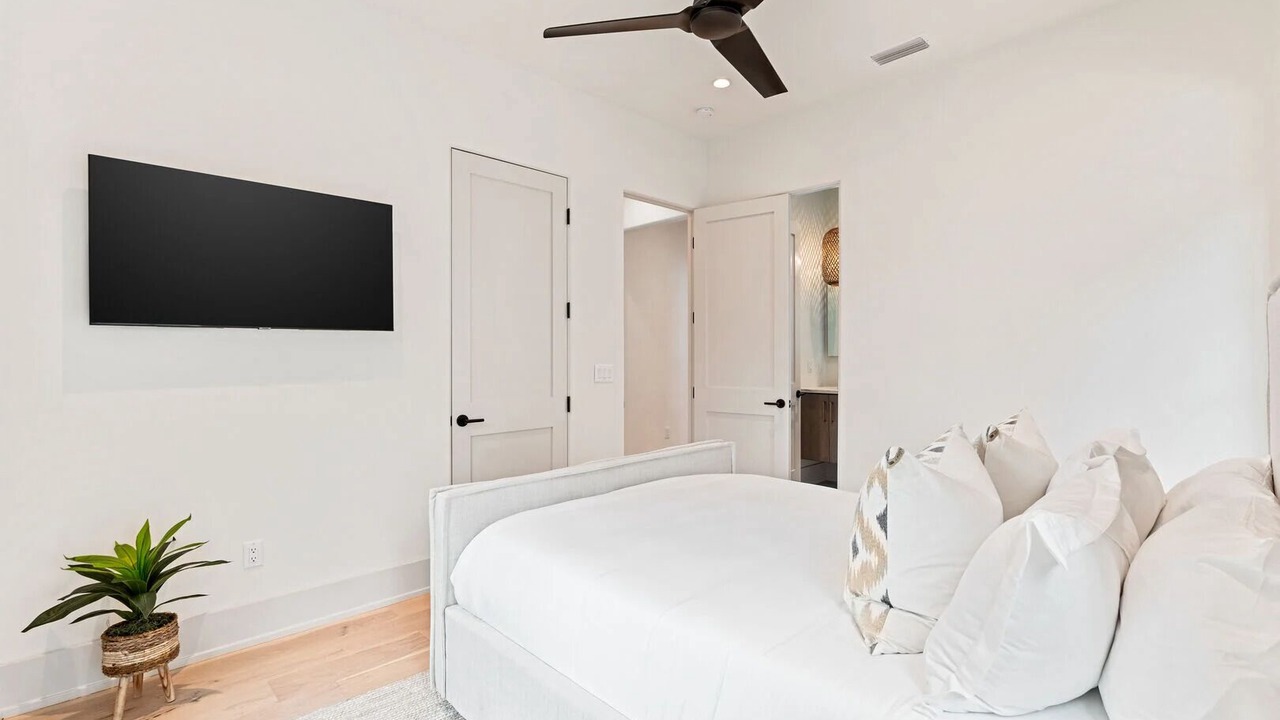 Photo of Bedroom in SeaNest Village