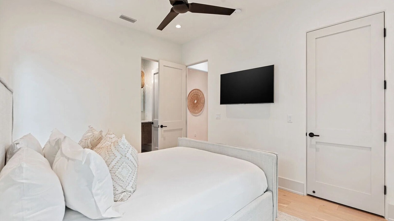 Photo of Bedroom in SeaNest Village