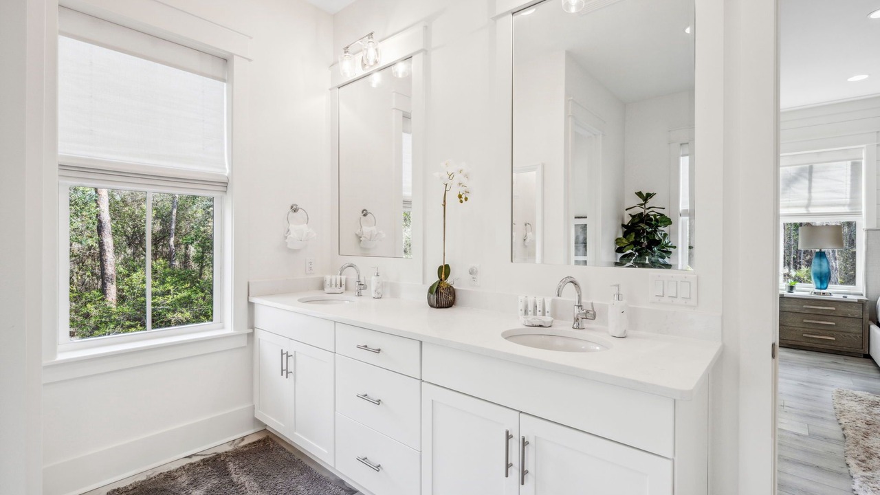 Photo of Bathroom in Treetop