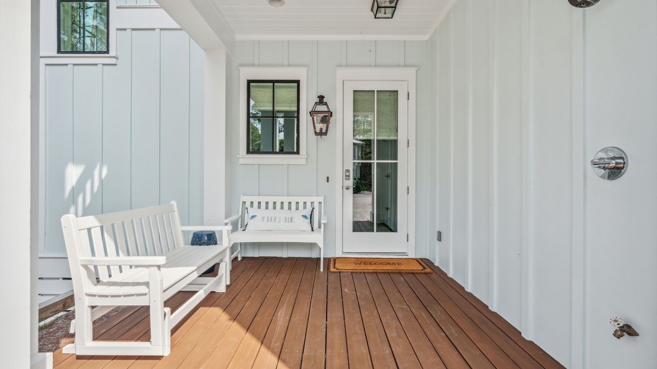 Photo of Patio Balcony in Treetop