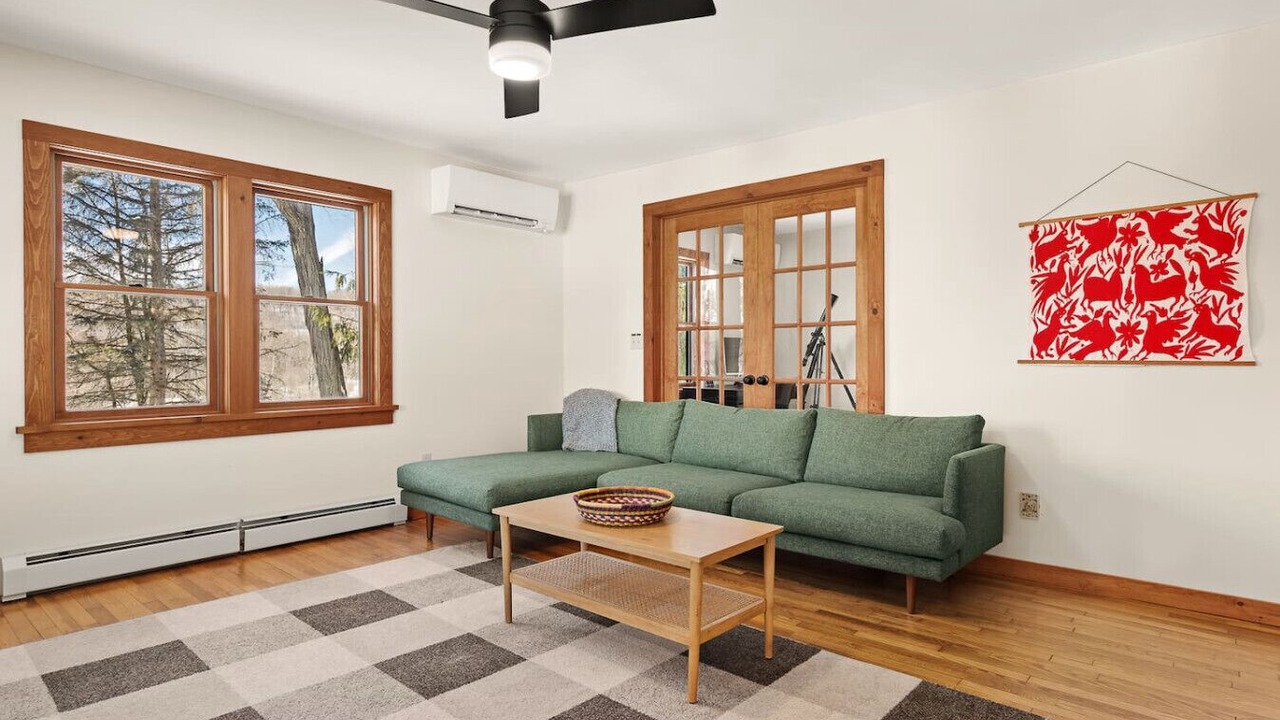 Photo of Livingroom in Bloomville