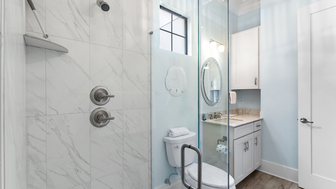 Photo of Bathroom in Villa Lago
