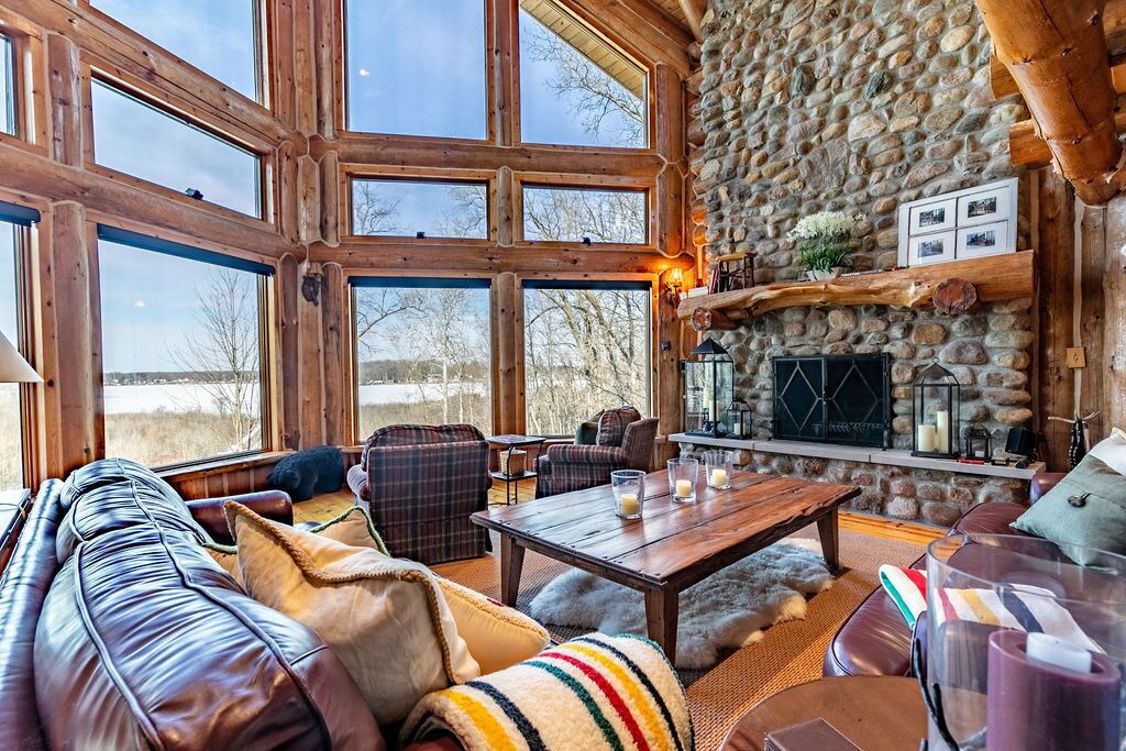 Photo of Livingroom in Frontier
