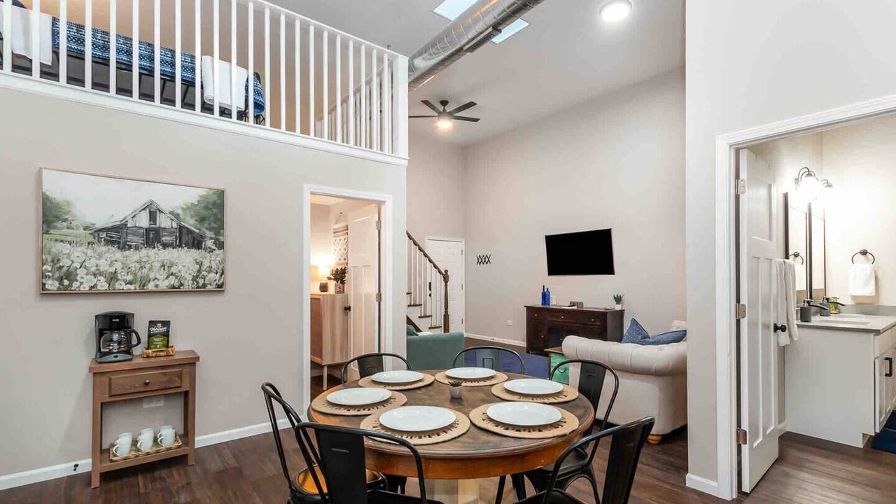 Photo of Livingroom in Wheeler