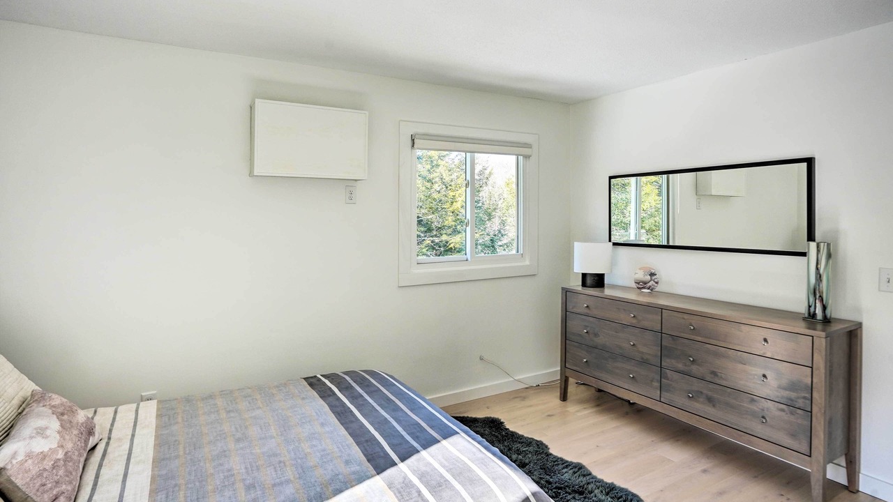 Photo of Bedroom in Otis