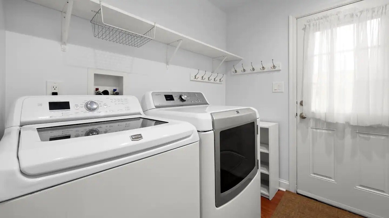 Photo of Bedroom in Del Ray