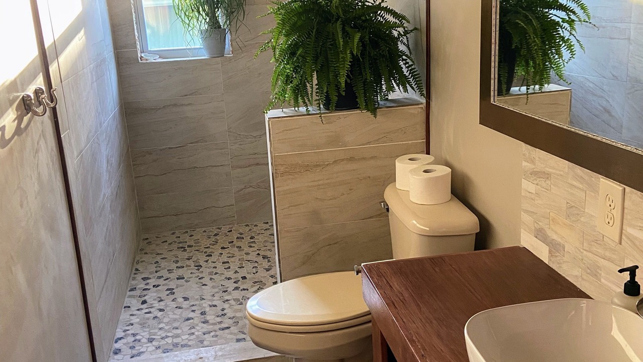 Photo of Bathroom in Donalsonville