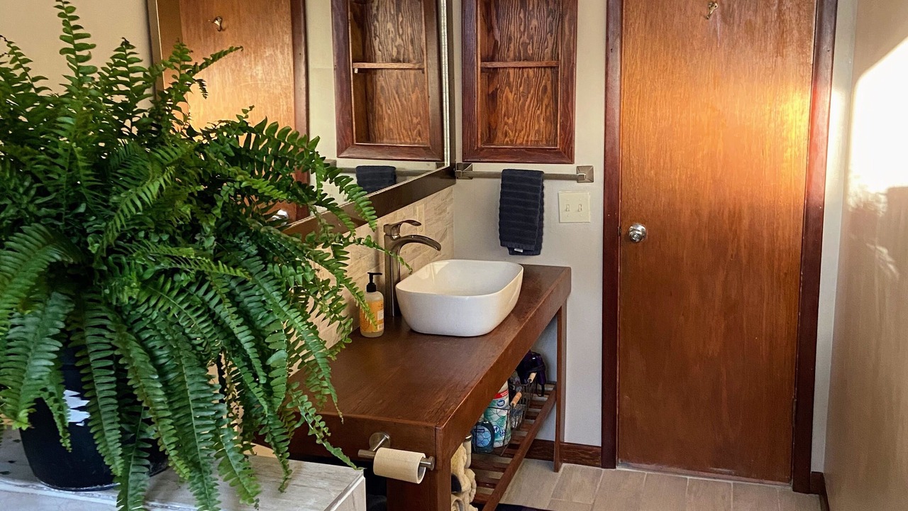 Photo of Bathroom in Donalsonville