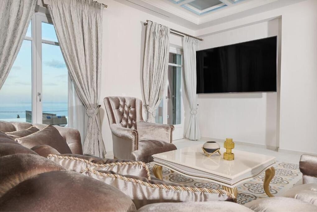 Photo of Livingroom in Elation