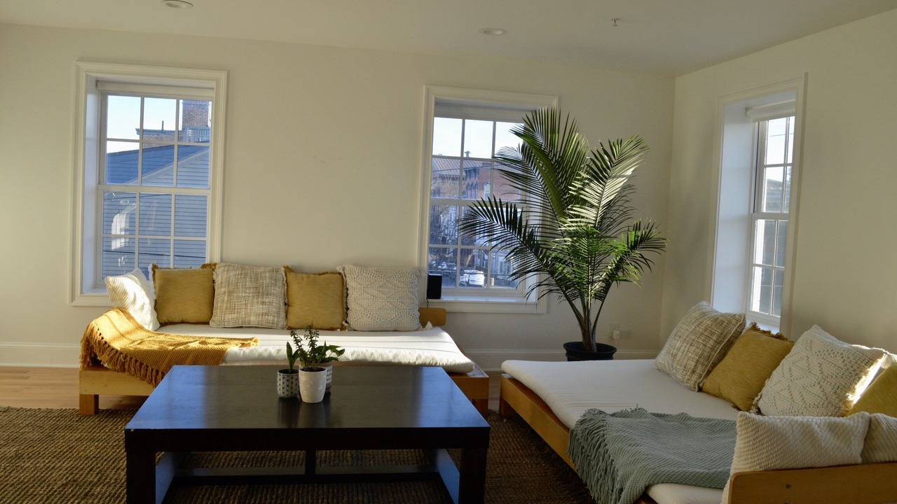 Photo of Livingroom in Hudson