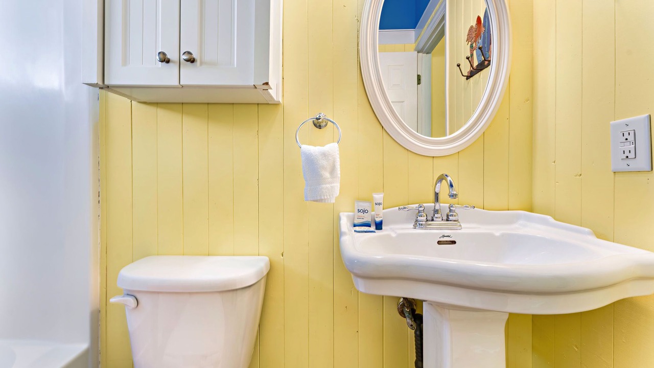 Photo of Bathroom in Treasure Beach Village