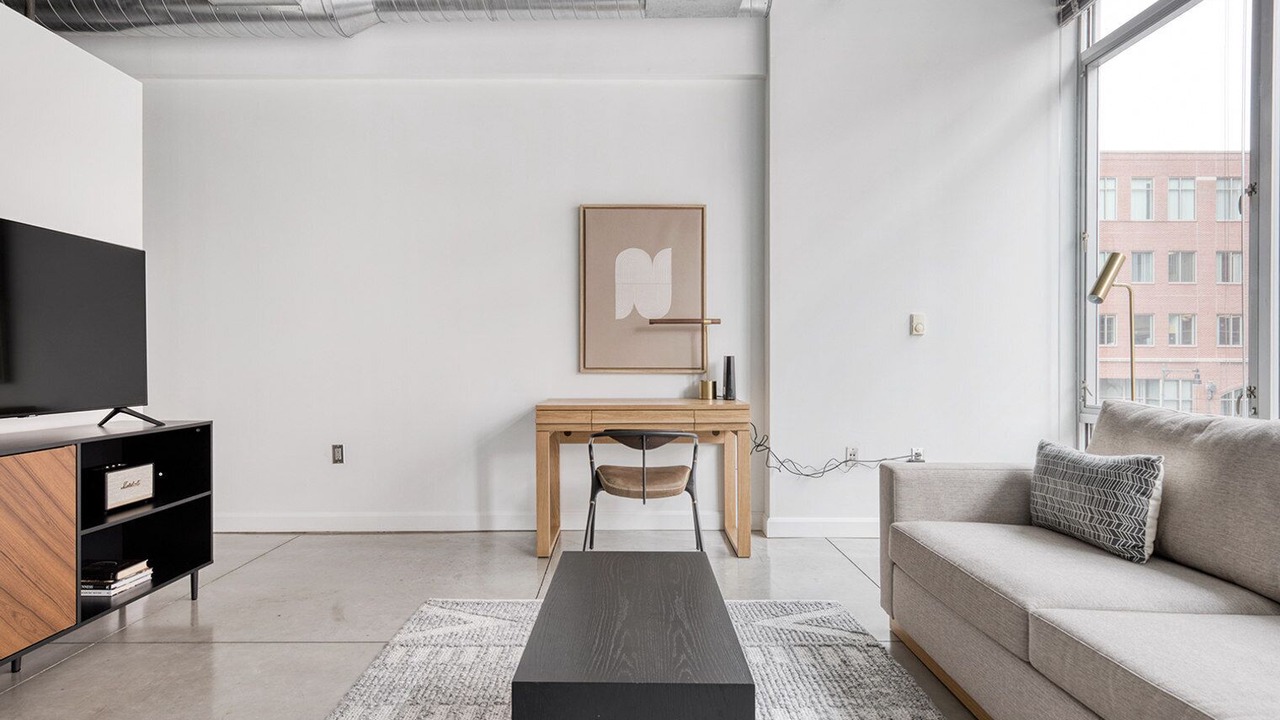 Photo of Livingroom in Central Square