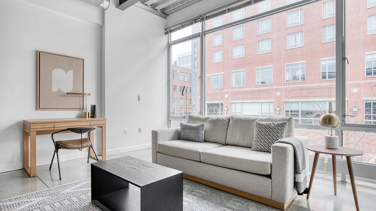 Photo of Livingroom in Central Square