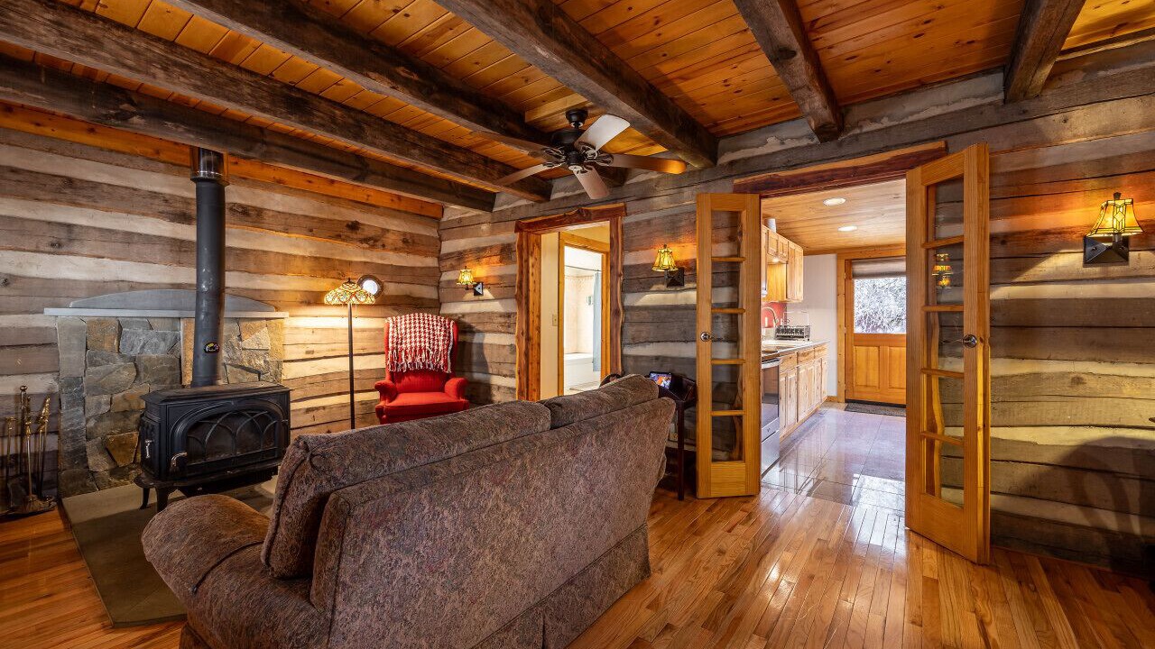 Photo of Livingroom in Stanardsville