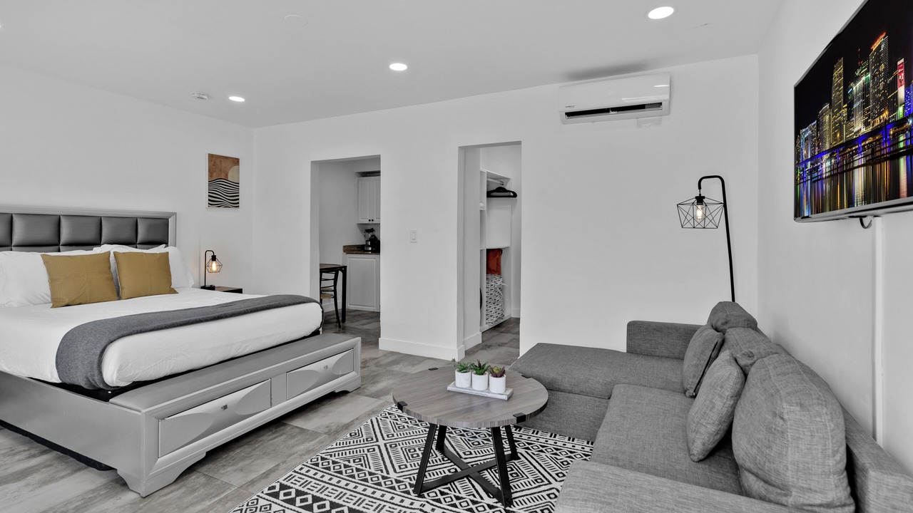 Photo of Bedroom in South Lake