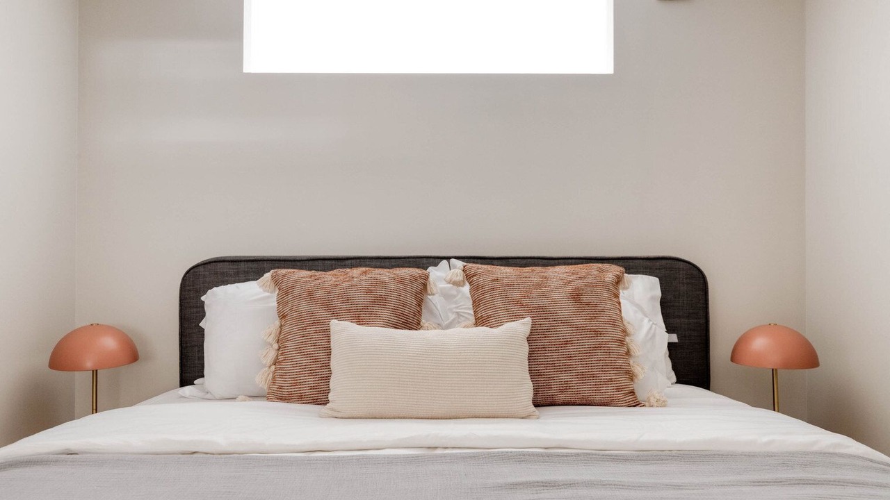 Photo of Bedroom in George Washington University