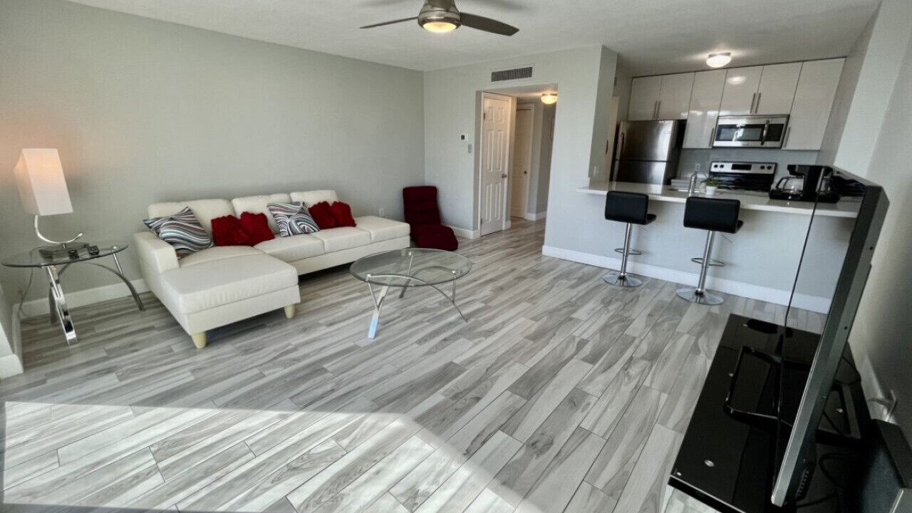 Photo of Livingroom in Cocoa Beach
