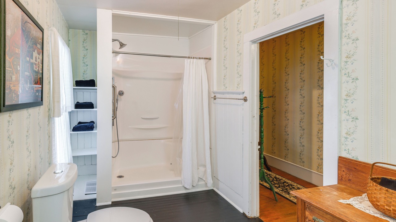 Photo of Bathroom in Warrensburg