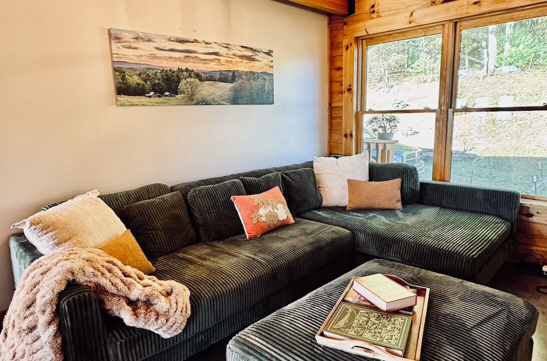 Photo of Livingroom in Sinks Grove