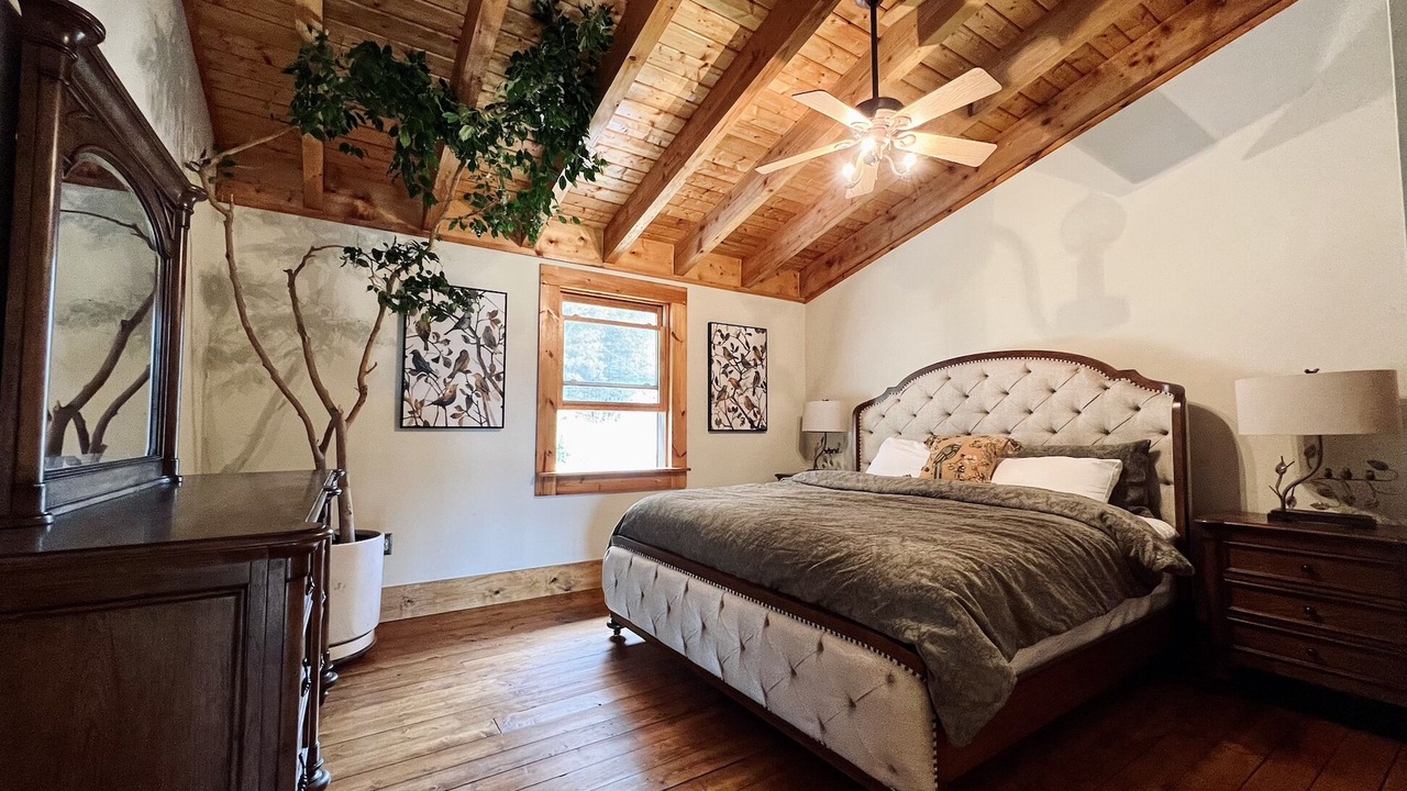 Photo of Bedroom in Sinks Grove