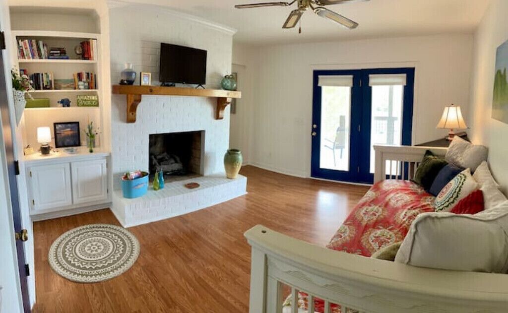 Photo of Livingroom in Merifield Acres