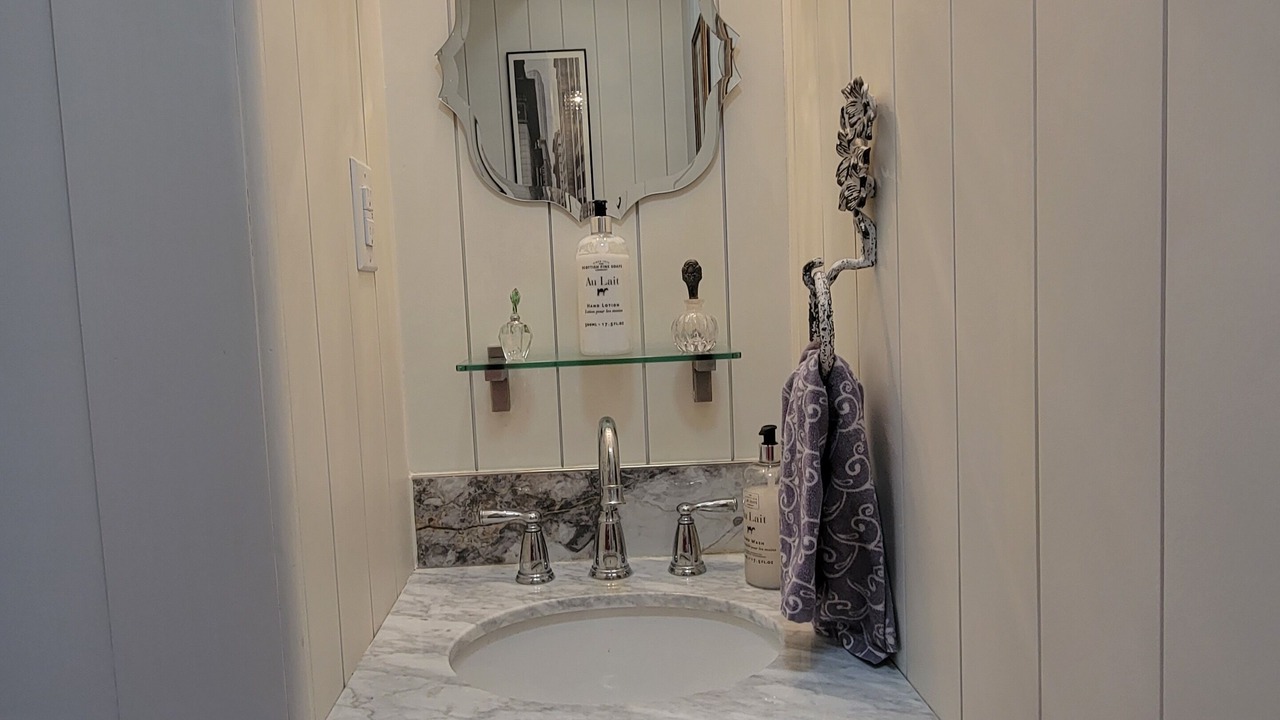 Photo of Bathroom in Washington