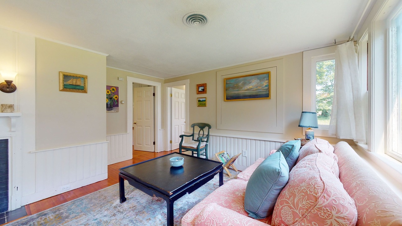 Photo of Livingroom in Manchester-by-the-Sea