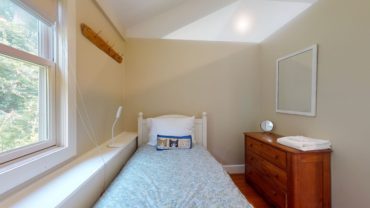 Photo of Bedroom in Manchester-by-the-Sea