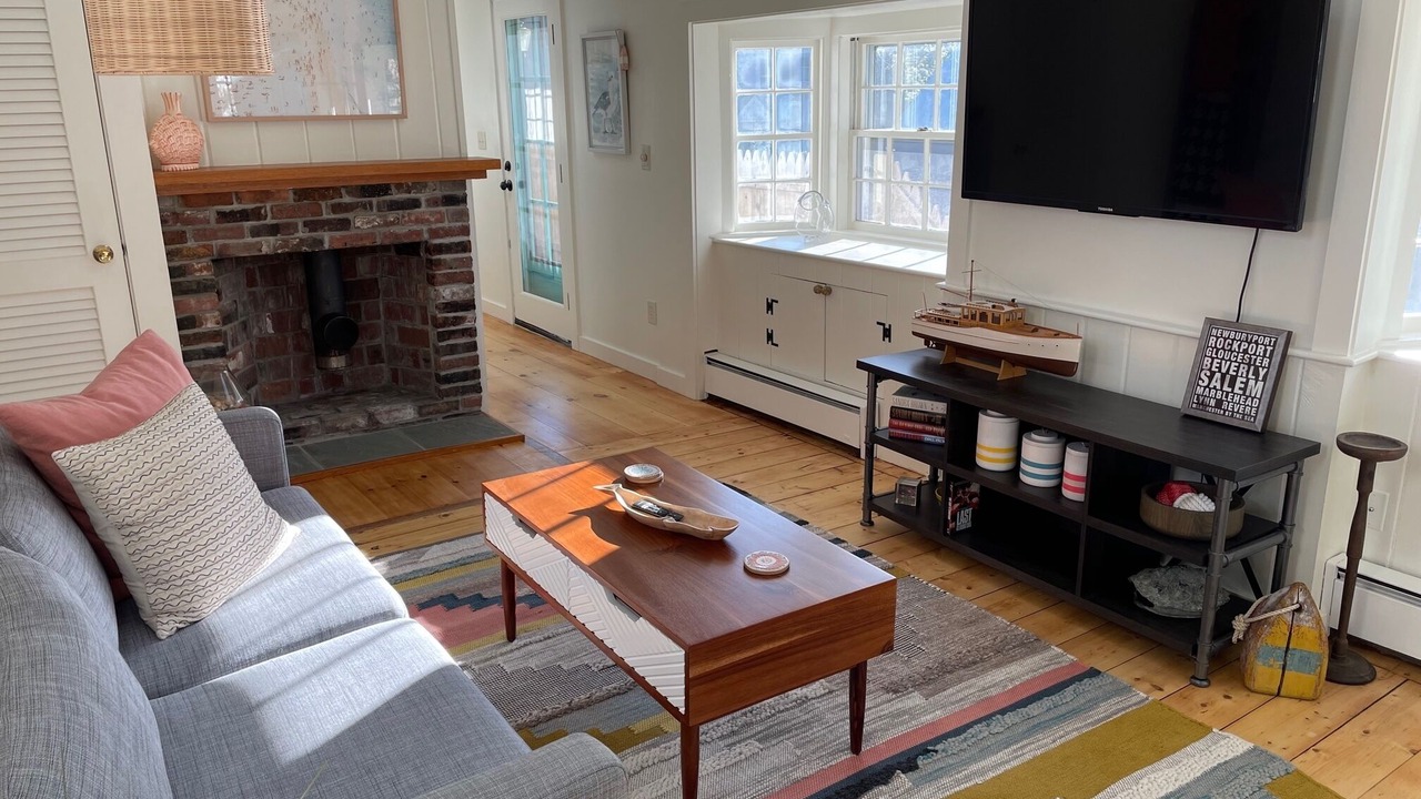 Photo of Livingroom in Marblehead
