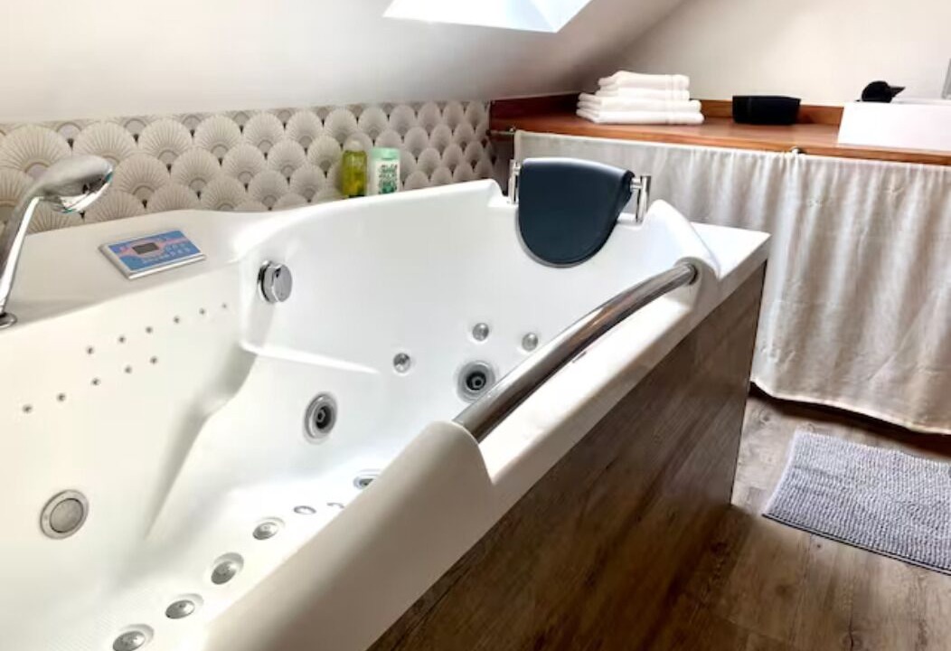 Photo of Bathroom in Saint-Carne