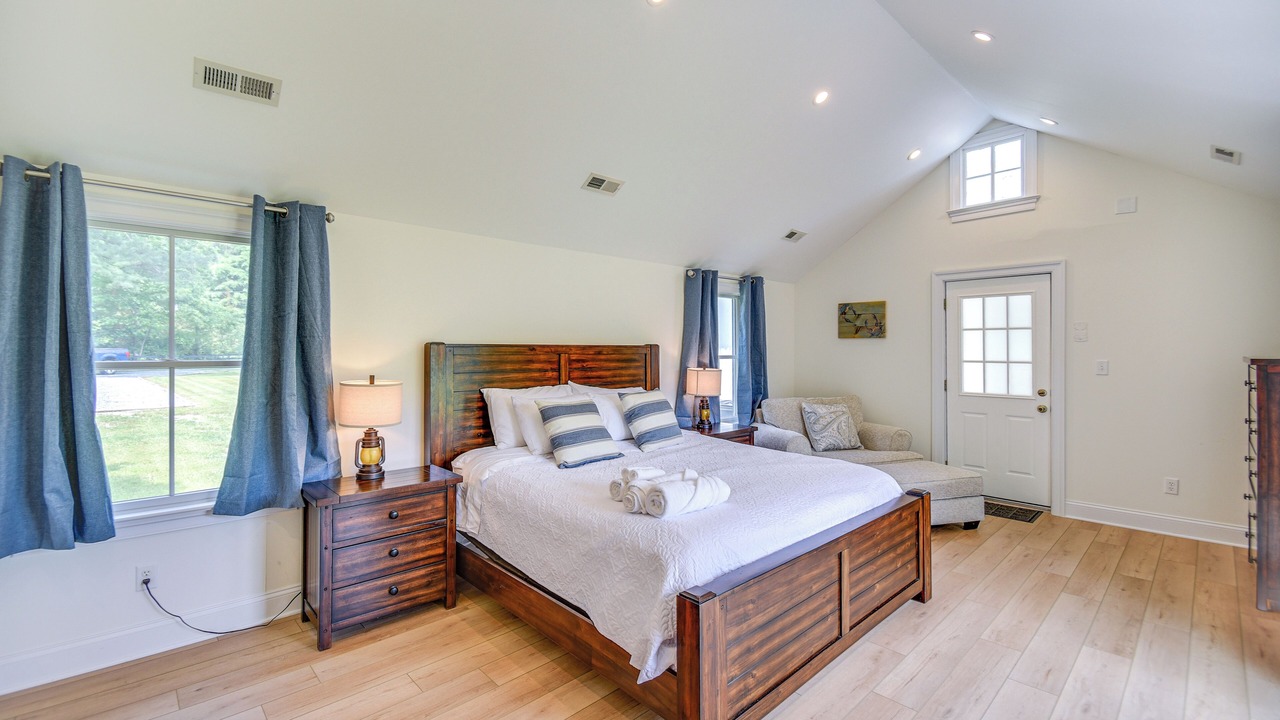 Photo of Bedroom in Mathews