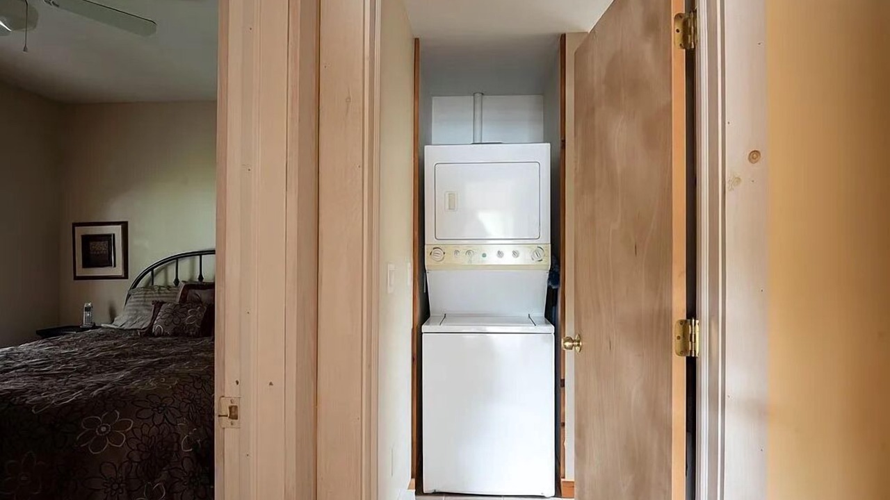 Photo of Bedroom in Town of Nelson