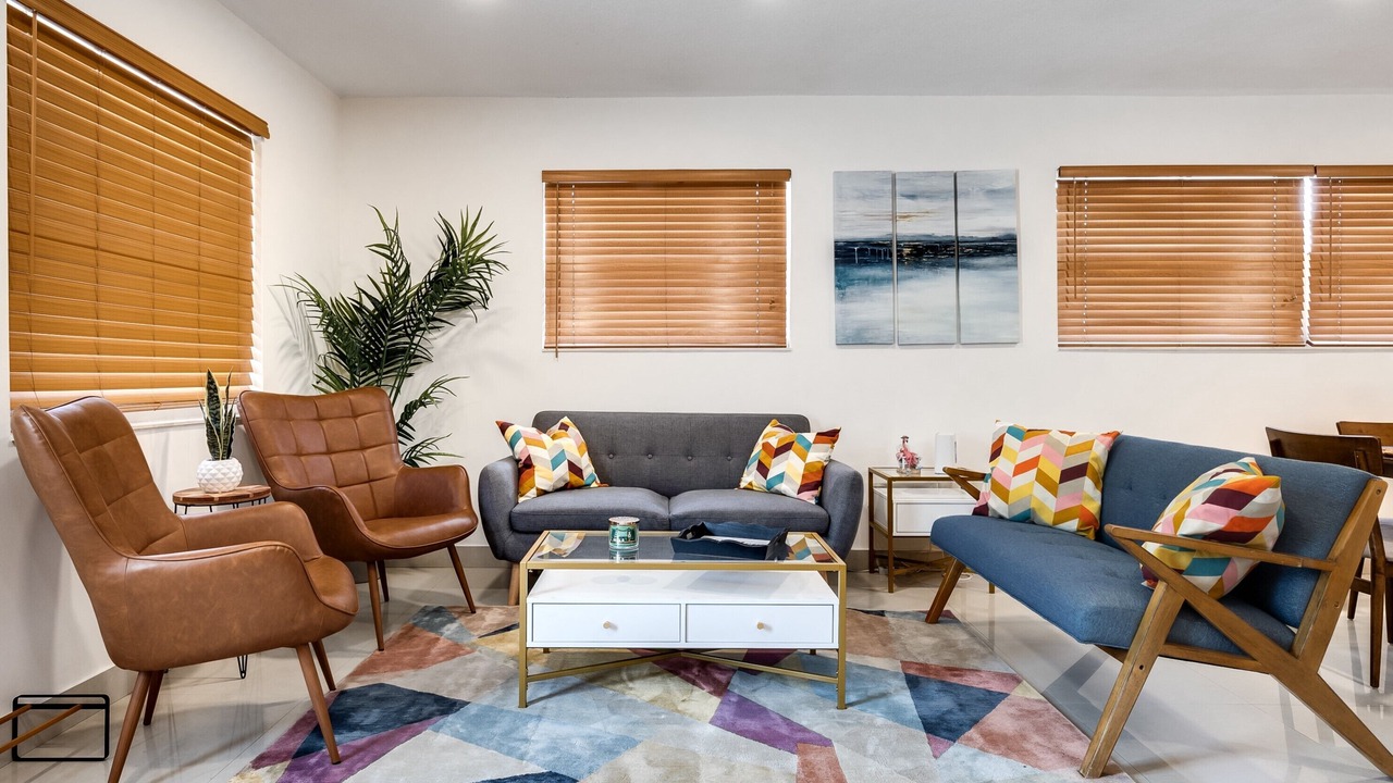 Photo of Livingroom in Ludlam