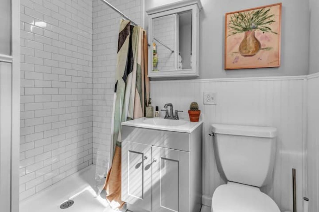 Photo of Bathroom in Black Rock