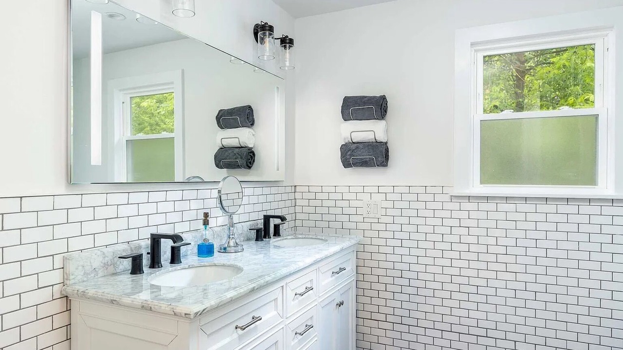 Photo of Bathroom in Hudson