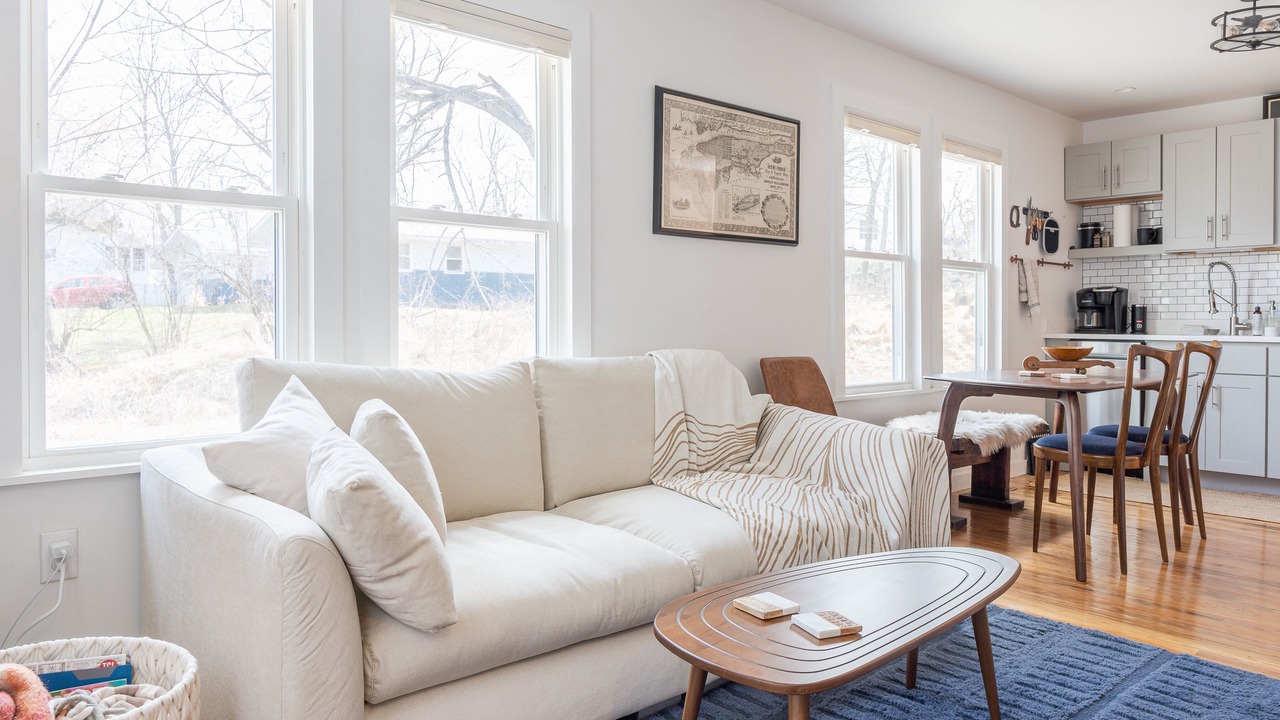 Photo of Livingroom in Hudson