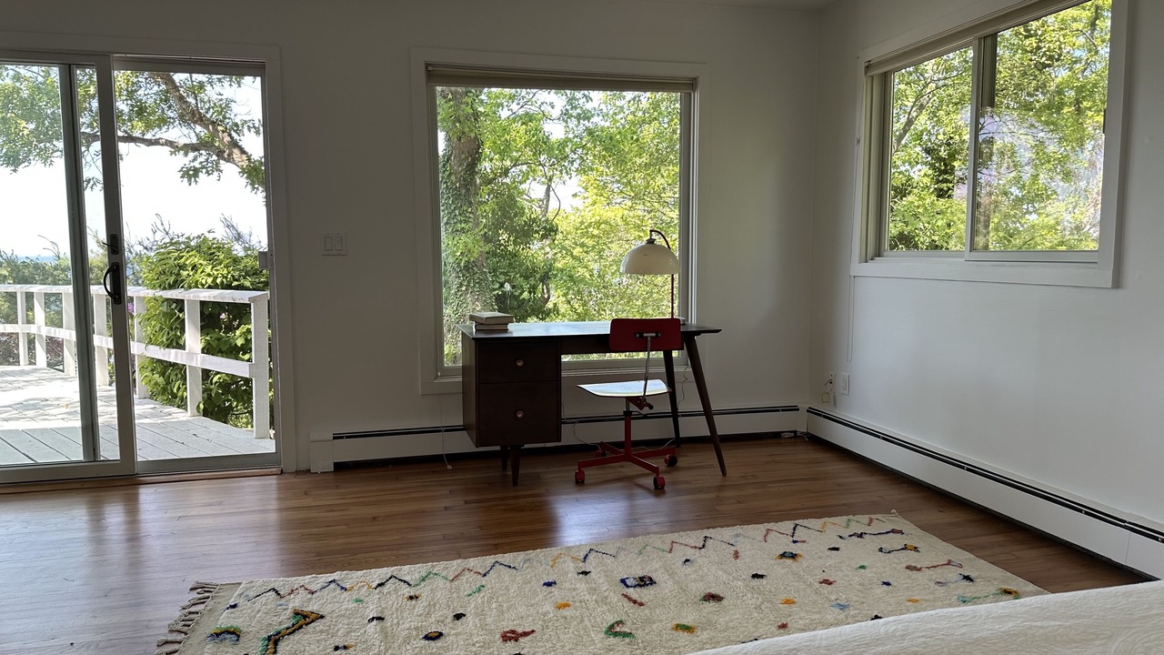 Photo of Bedroom in Baiting Hollow