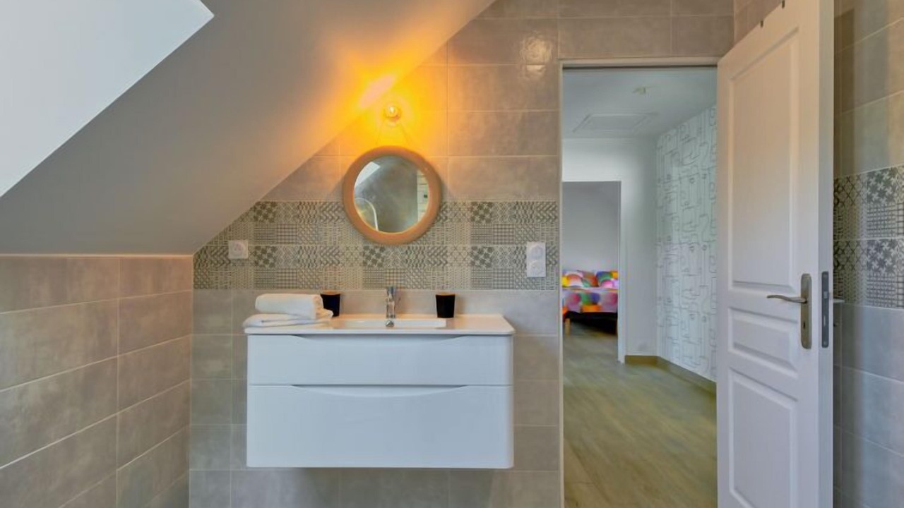 Photo of Bathroom in Hillion