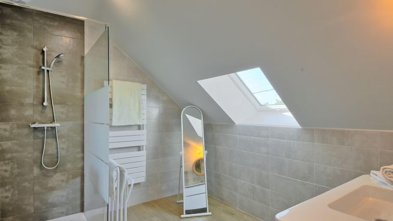 Photo of Bathroom in Hillion