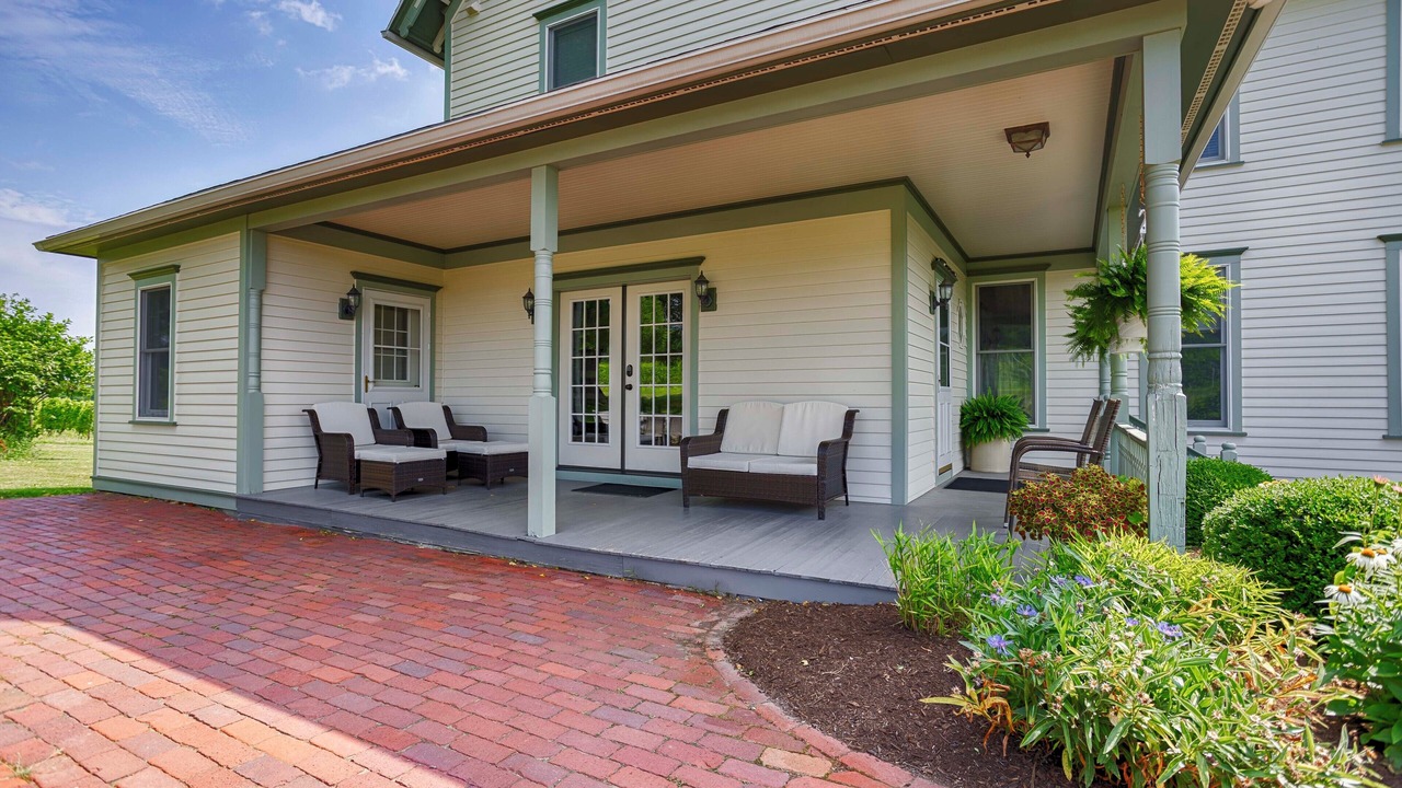 Photo of Patio Balcony in Town of Benton