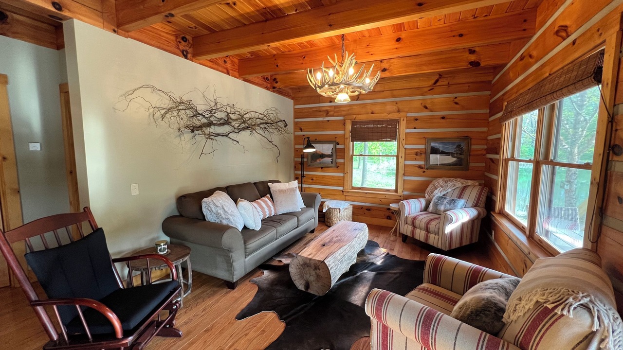 Photo of Livingroom in Twelve Mile