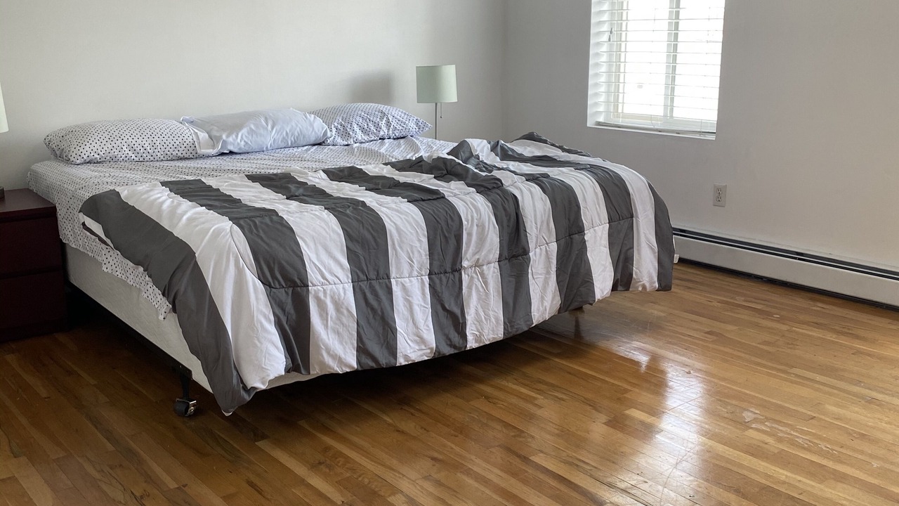 Photo of Bedroom in Throgs Neck