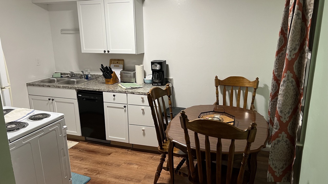 Photo of Bedroom in Willoughby Spit