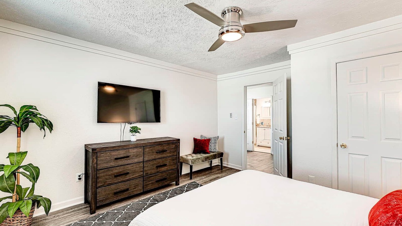 Photo of Bedroom in Babe Denny