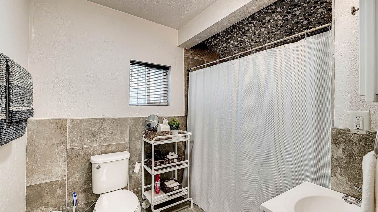 Photo of Bathroom in Babe Denny
