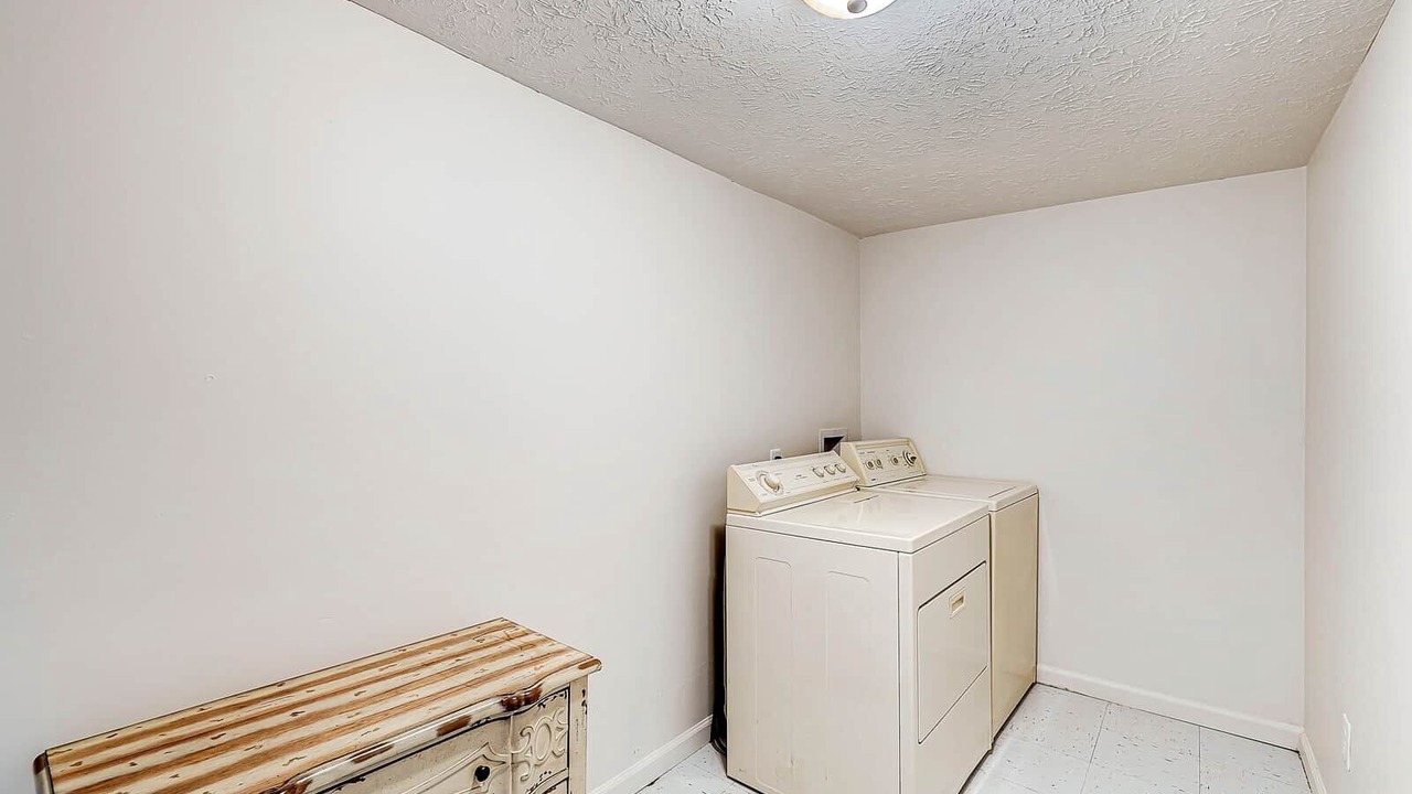 Photo of Bedroom in Babe Denny