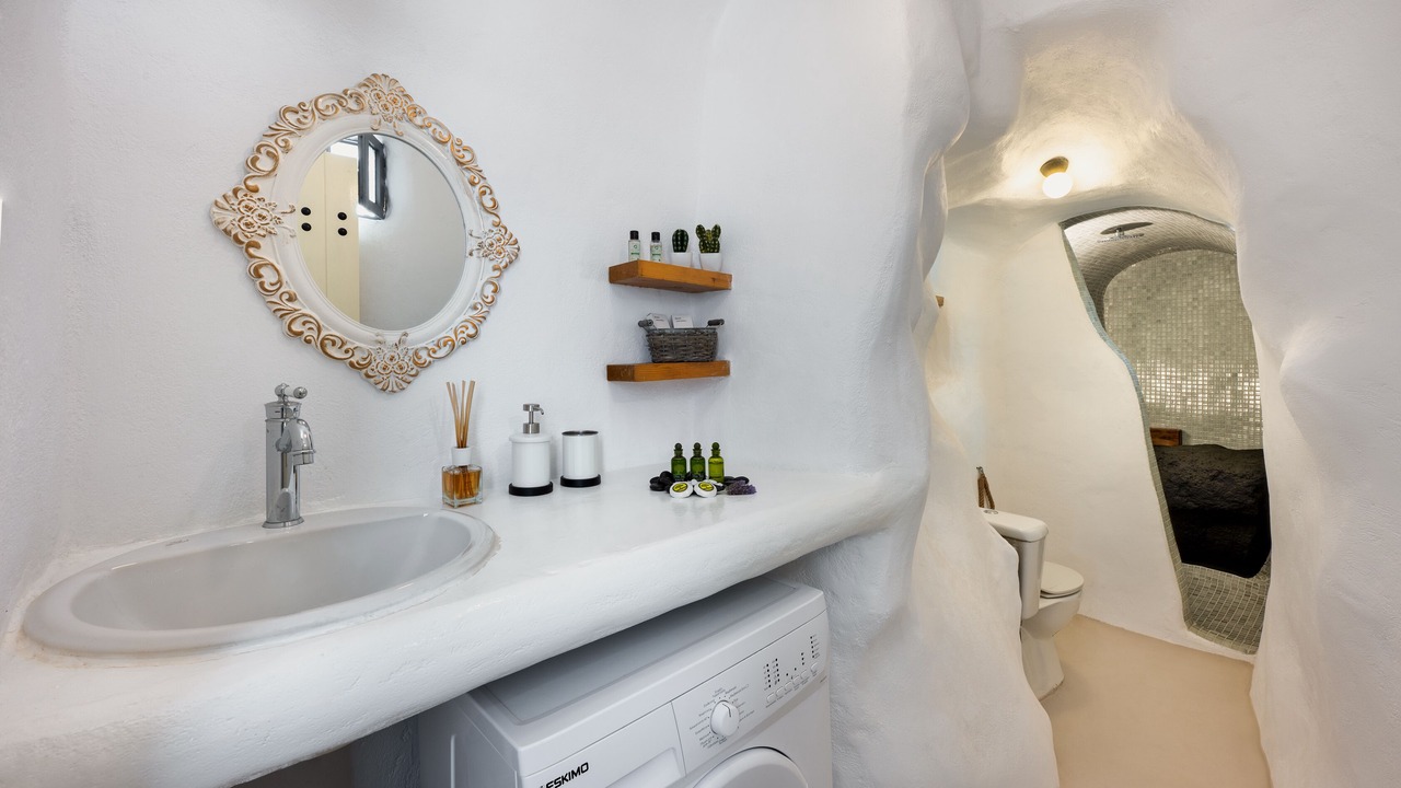 Photo of Bathroom in Messaria